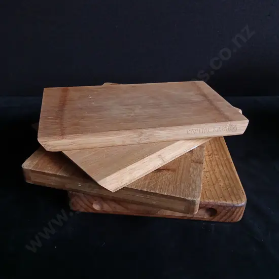 4 PIECES WOOD CHOPPING BOARDS
