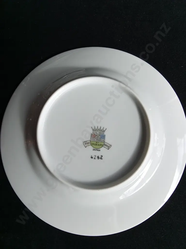 20 PIECE FINE CHINA SET Image 1++