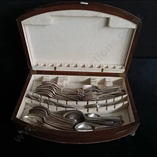 VINTAGE BOX OF SILVER PLATED CUTLERY
