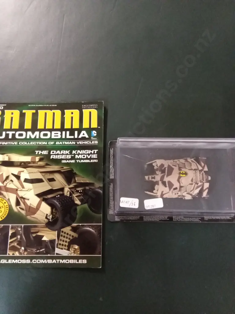 EAGLEMOSS BATMAN AUTOMOBILIA BATMAN BEHIND MOVIE PROTOTYPE 1:43 PACKAGED  PLUS CORRESPONDING MAGAZINE Image 1++
