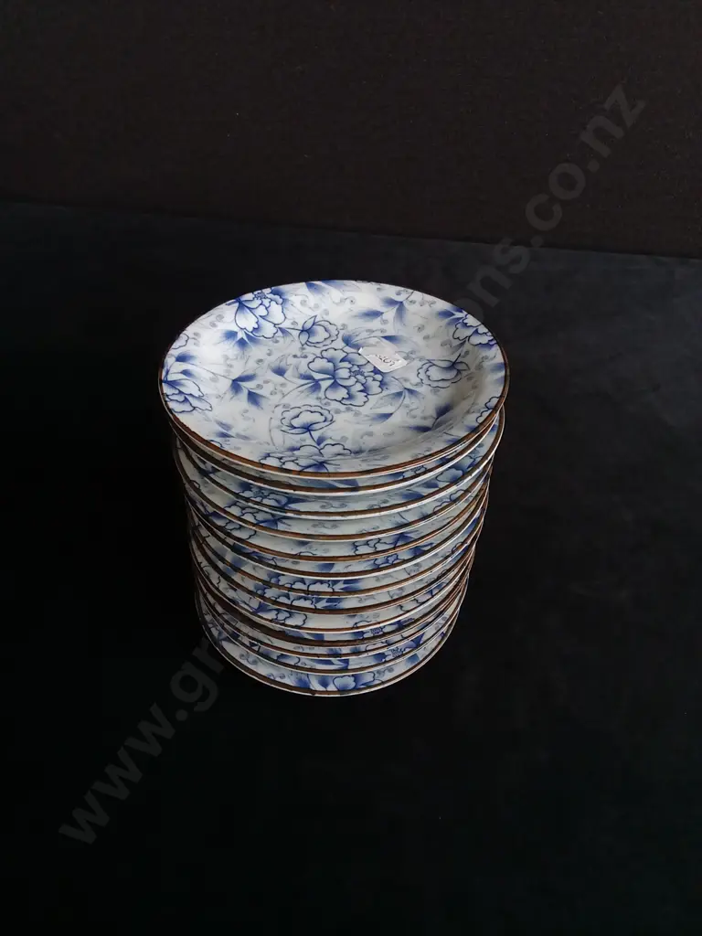 13 PIECES JAPANESE PORCELAIN PLATES Image 1++
