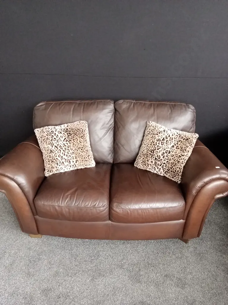 3 PIECE BROWN LEATHER COUCH SET WITH 5 CUSHIONS Image 1++