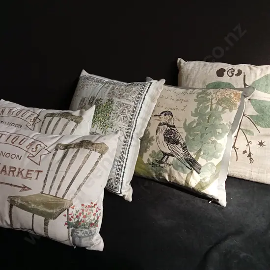 5 CUSHIONS