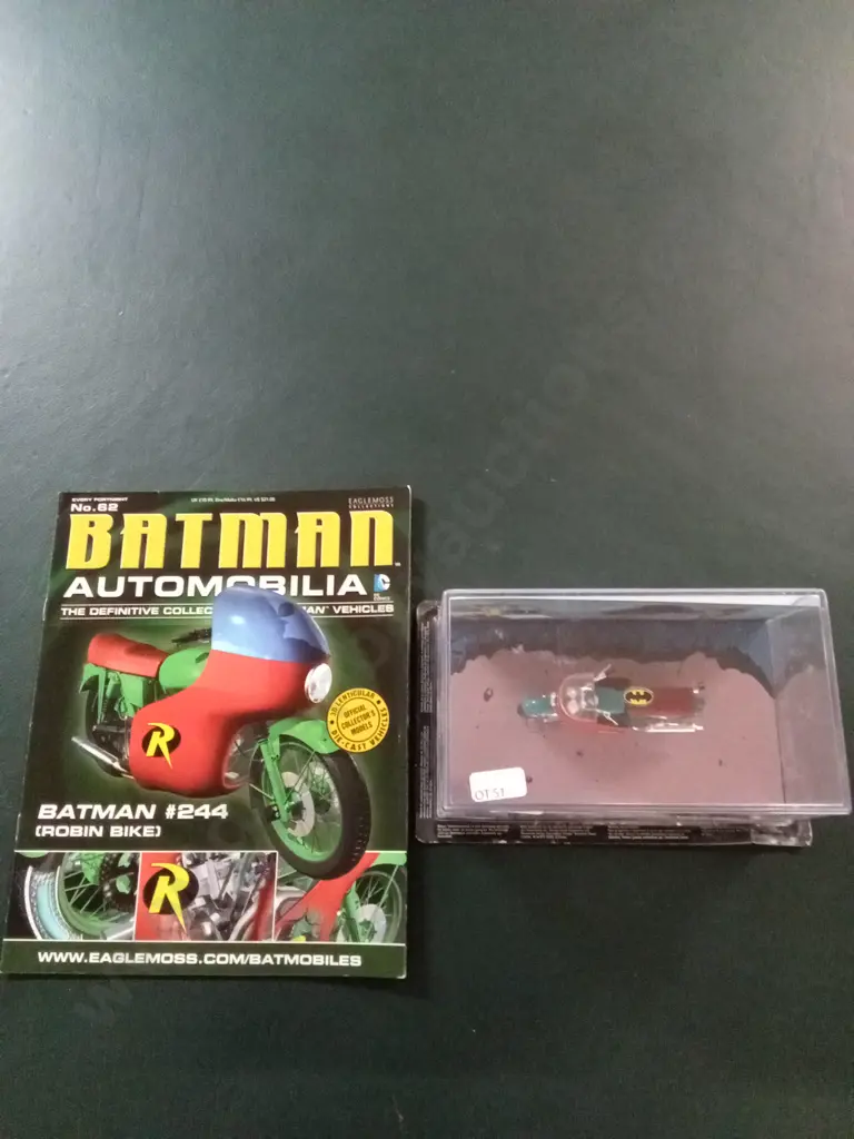 EAGLEMOSS BATMAN AUTOMOBILIA #244 ROBIN BIKE 1:43 PACKAGED PLUS CORRESPONDING MAGAZINE Image 1++