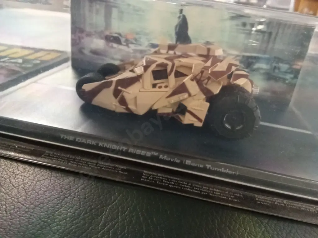 EAGLEMOSS BATMAN BATMOBILE THE DARK NIGHT RIDES MOVIE BANE TUMBLE 1:43 PACKAGED  PLUS CORRESPONDING MAGAZINE Image 1++
