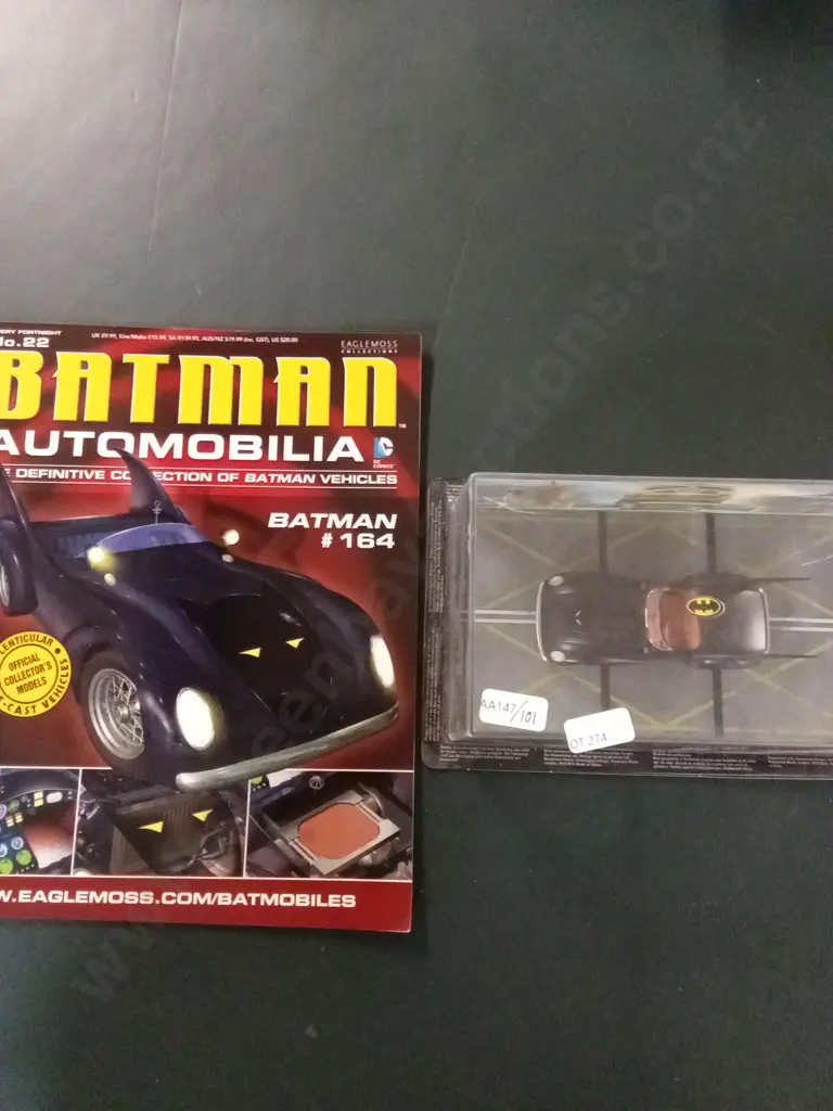 EAGLEMOSS BATMAN AUTOMOBILIA #164 BATMAN 1:43 PACKAGED PLUS CORRESPONDING MAGAZINE Image 1++