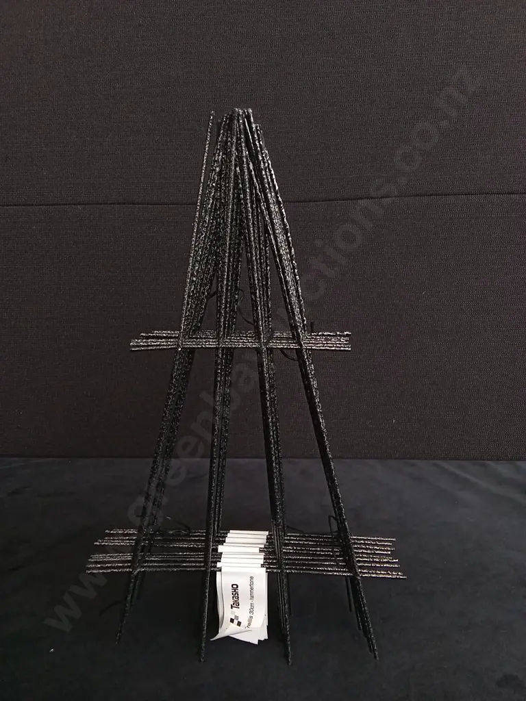 10 PIECES TAKASHO 30CM PLANT TRELLIS BRAND NEW Image 1++
