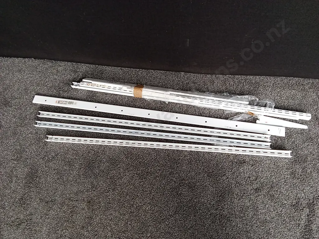 ELFA WALL MOUNTS AND DRAW SLIDES WITH SHELVING Image 1++