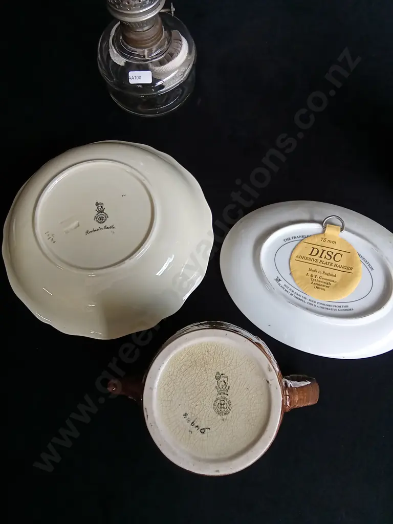 6 PIECES VINTAGE DECORATIVE ITEMS Image 1++