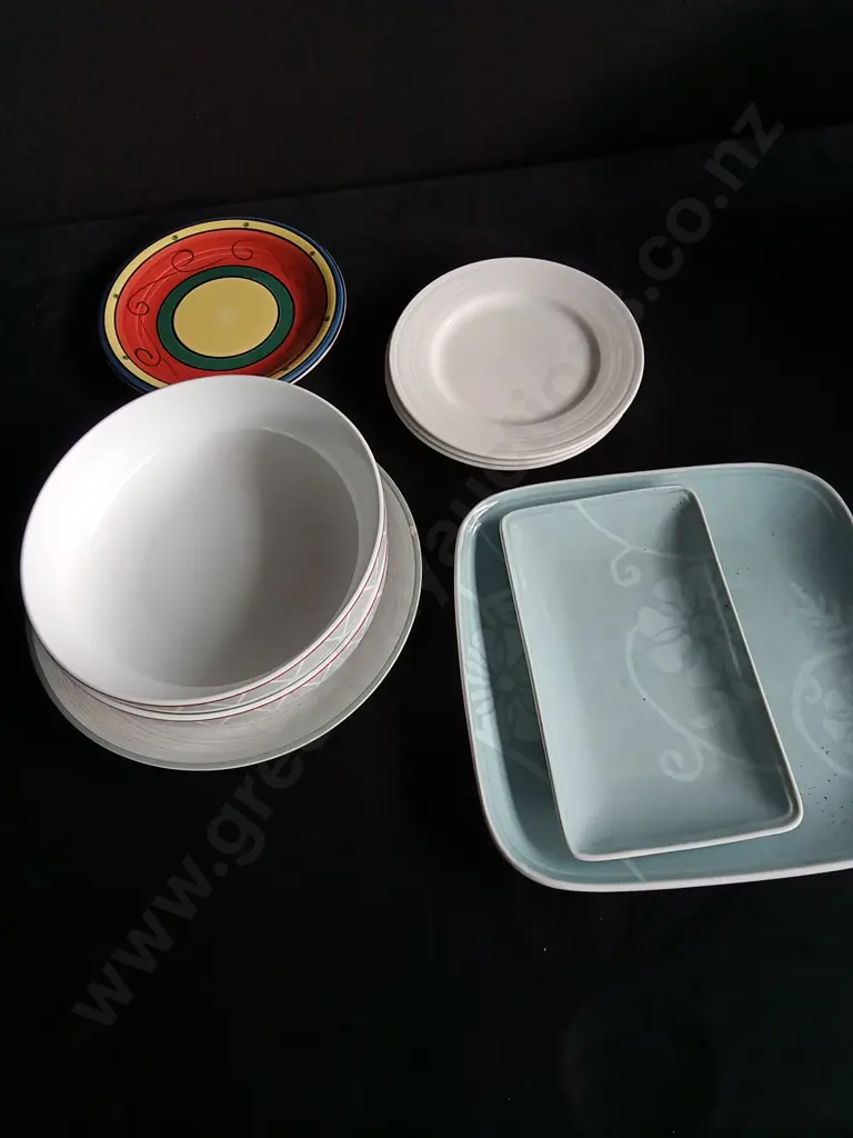 MIX OF PLATES AND BOWLS Image 1++