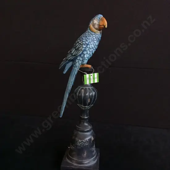 BRAND NEW GARDENERS GIFT PARROT STATUE