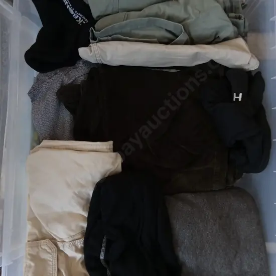 MIXED BOX OF MENS AND WOMENS CLOTHING
