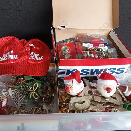 BOX OF CHRISTMAS ITEMS