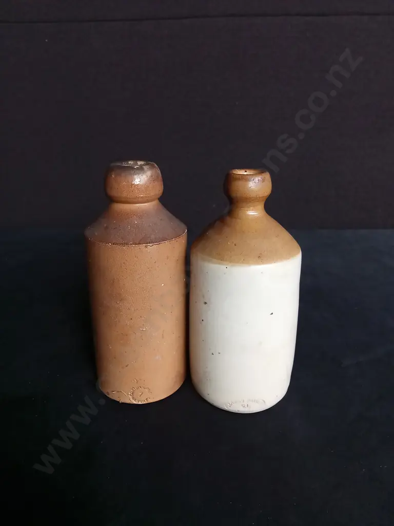 2 VINTAGE GINGER BEER BOTTLES Image 1++