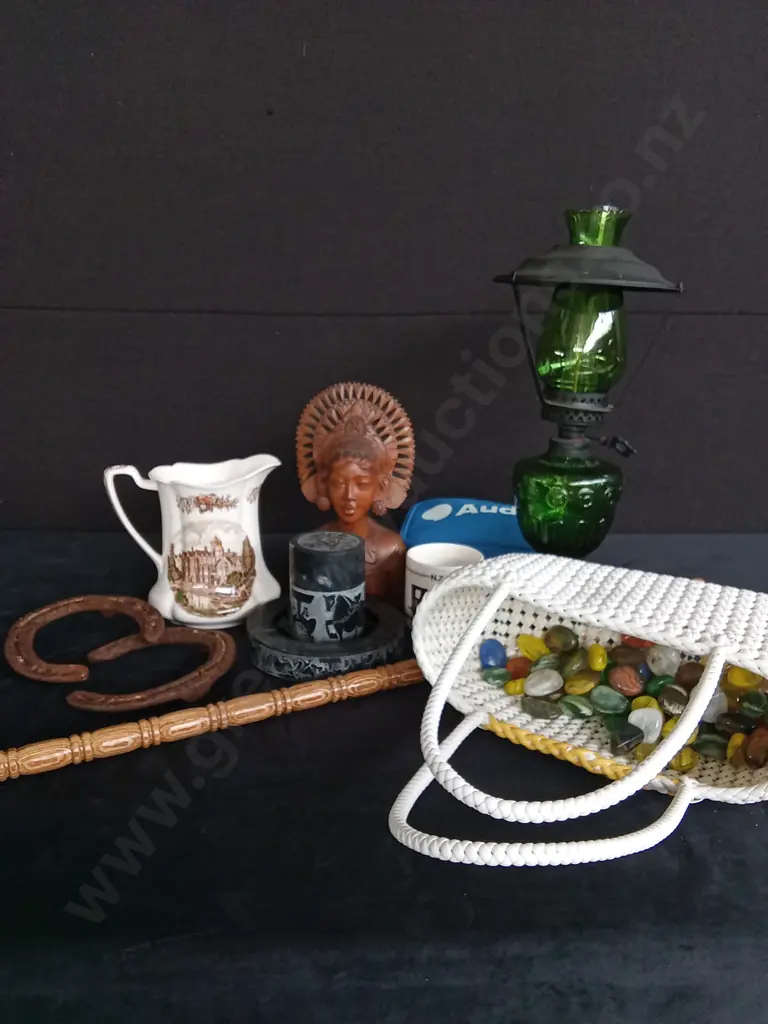 BOX OF ASSORTED ITEMS Image 1++