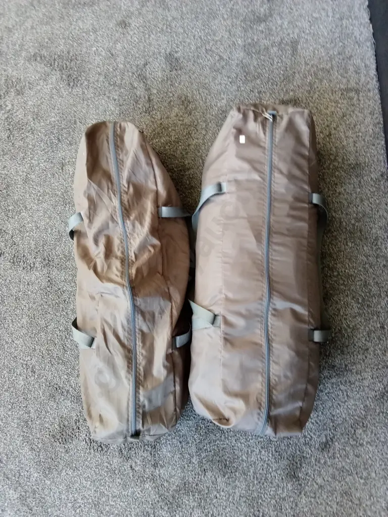 TENT IN 2 BAGS Image 1++