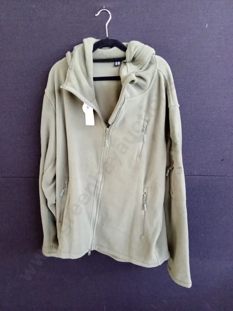 BRAND NEW BÆRSKIN GREEN FLEECE 2XL Image 1++