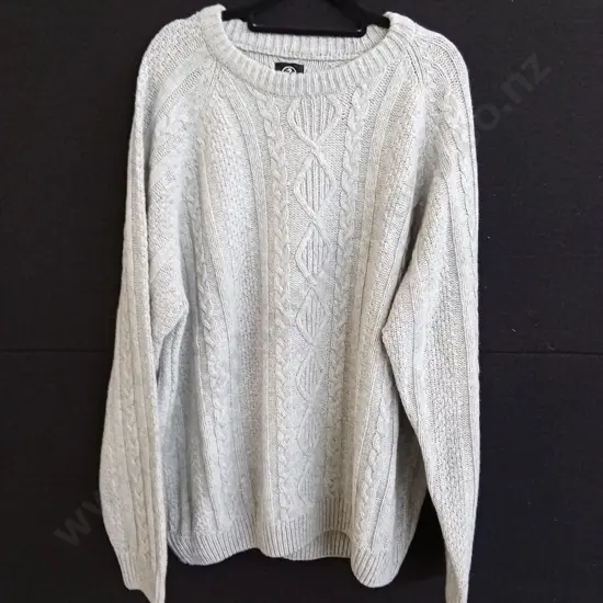 BRAND NEW SWANDRI 2XL LAMBSWOOL SWEATER