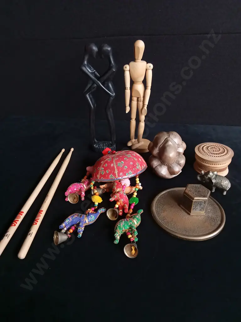 MISCELLANEOUS MIX OF ITEMS Image 1++