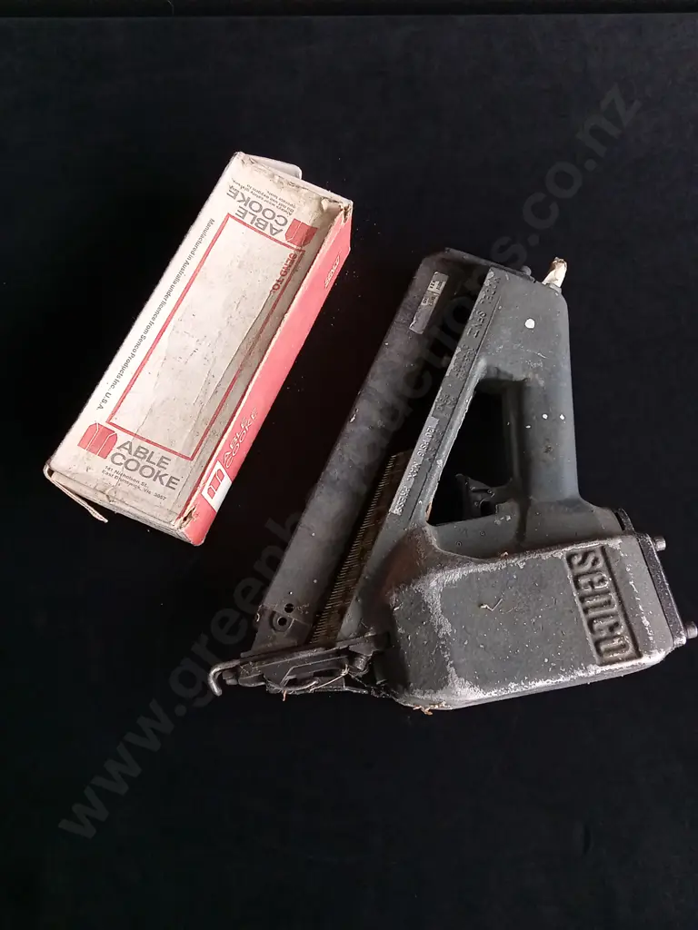 SENCO PNEUMATIC NAILER AND NAILS Image 1++