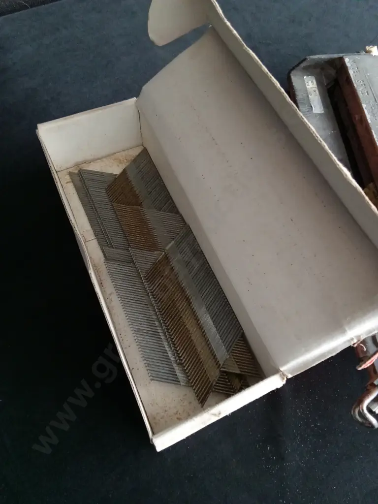 SENCO PNEUMATIC NAILER AND NAILS Image 1++