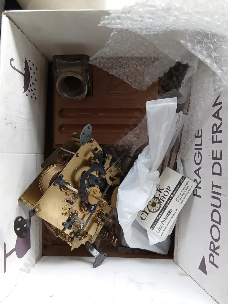 BOX MIX INCLUDING MECHANICAL CLOCK MOVEMENT Image 1++