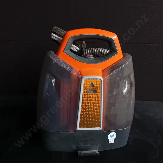 BISSELL SPOT CLEAN PROFESSIONAL CARPET AND UPHOLSTERY CLEANER