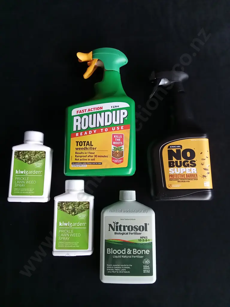 5 PIECES BRAND NEW GARDEN PRODUCTS Image 1++