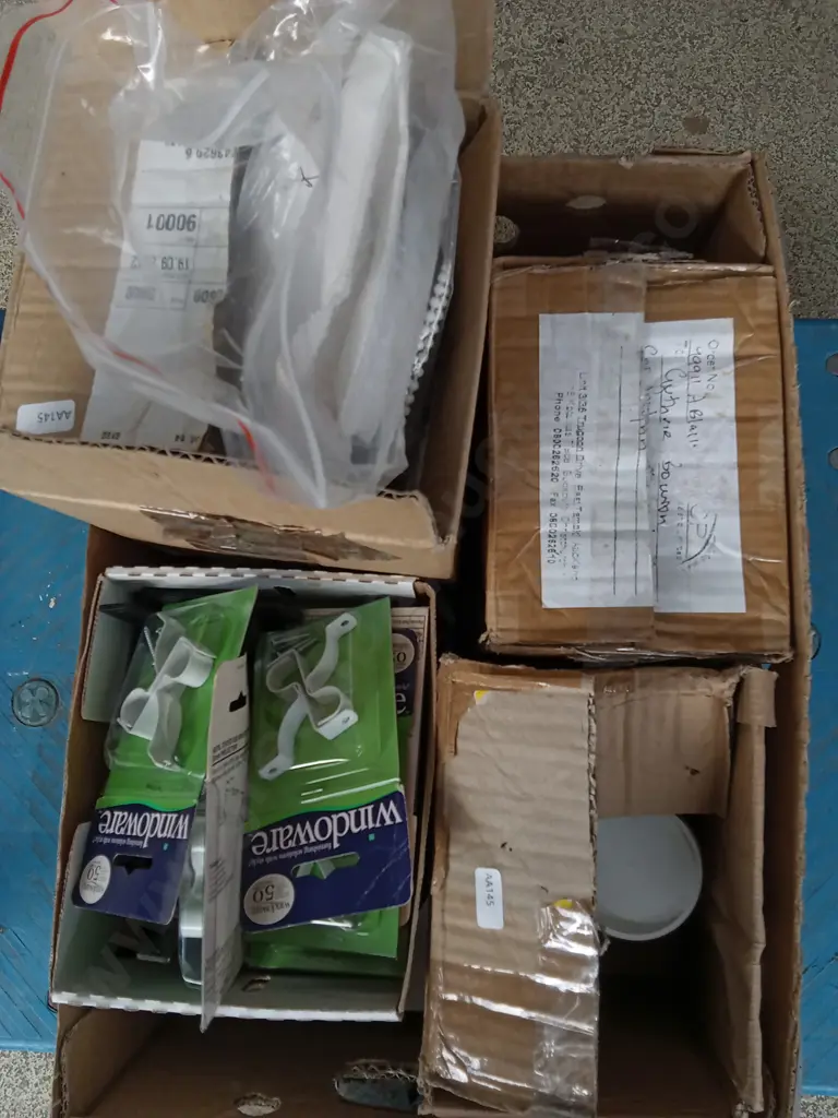 BOX OF CURTAIN BRACKETS, HARDWARE, ETC Image 1++