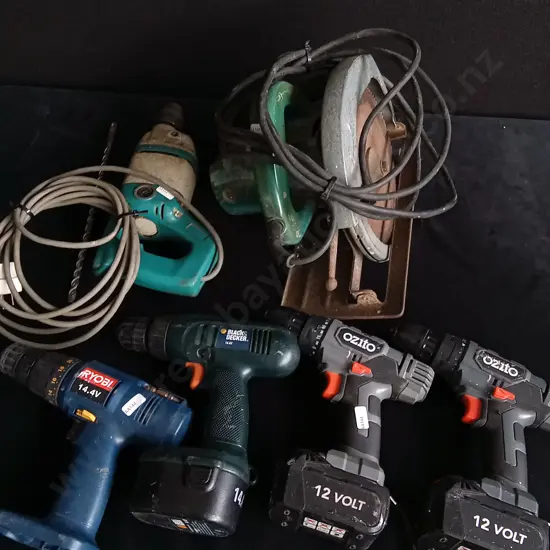 MIX OF TOOLS UNTESTED