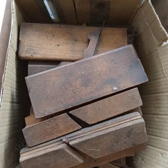 BOX OF ANTIQUE WOODEN MOULDING PLANES