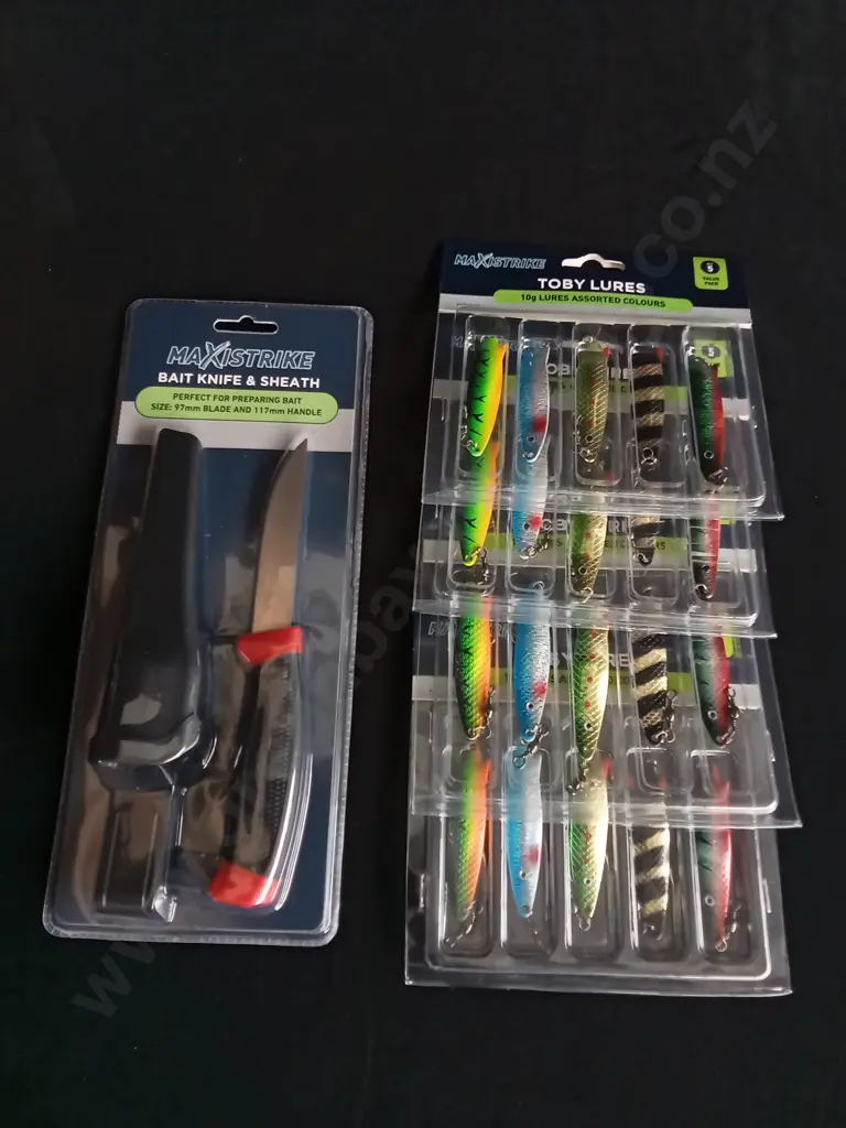 BRAND NEW TOBY LURES AND BAIT KNIFE Image 1++