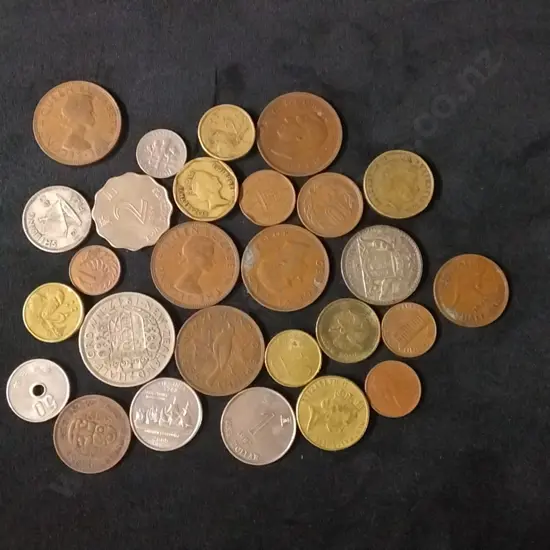 SMALL COLLECTION OF COINS INC FLORIN, HALF CROWN PENNY AND OVERSEAS COINS