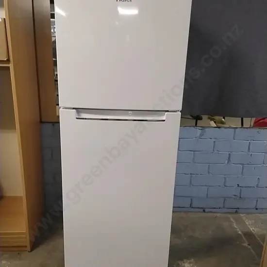 NEAR NEW FRIDGE FREEZER - HAIER - WORKING VERY CLEAN AND TIDY