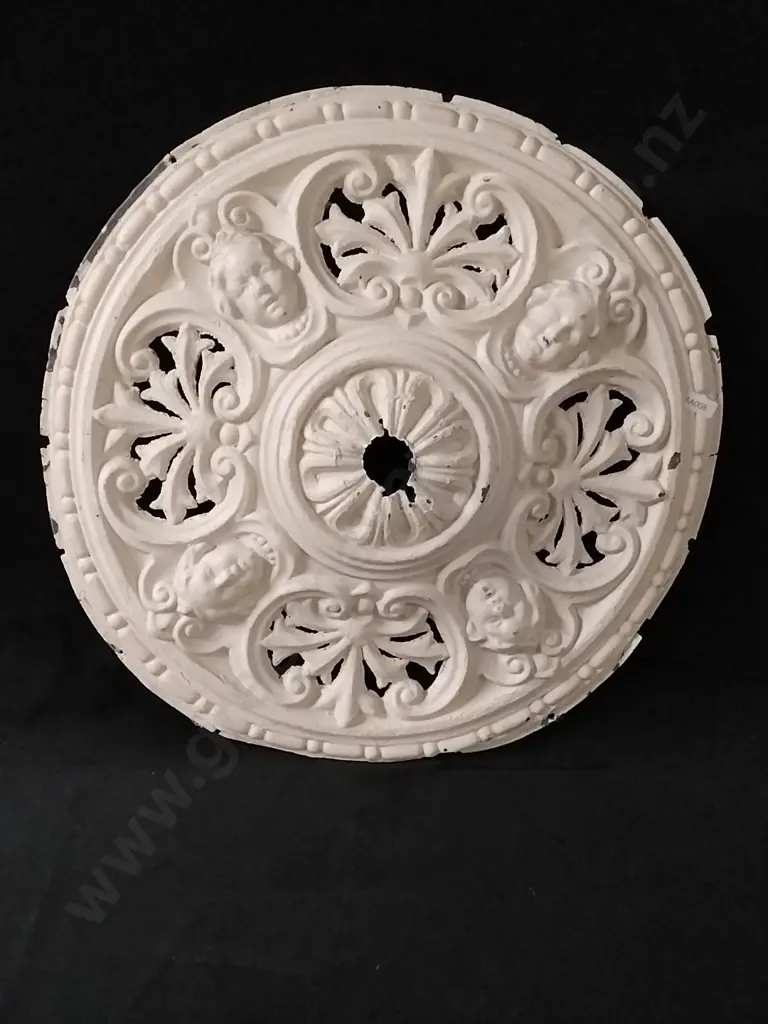 CEILING MEDALLION Image 1++
