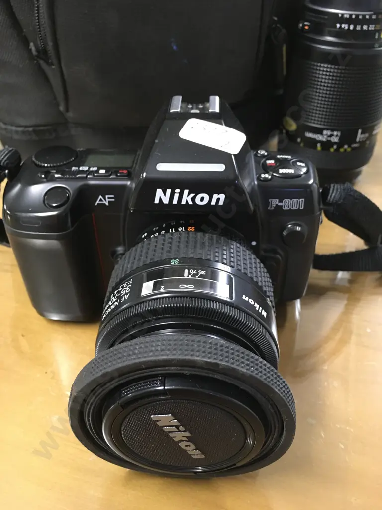 NIKON FILM CAMERA F-801 WITH EXTRA LENS AND CARRY CASE Image 1++
