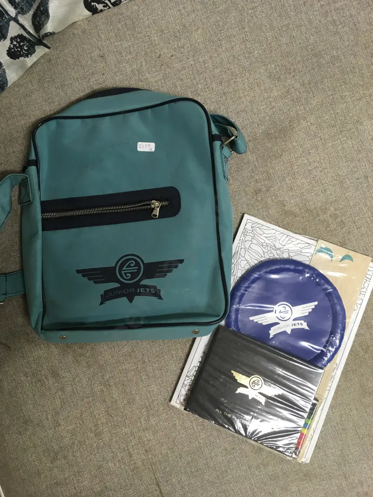 VINTAGE AIR NEW ZEALAND JUNIOR JETS TEAL SHOULDER BAG KIT Image 1++
