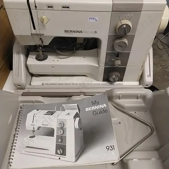 SEWING MACHINE - BERNINA RECORD