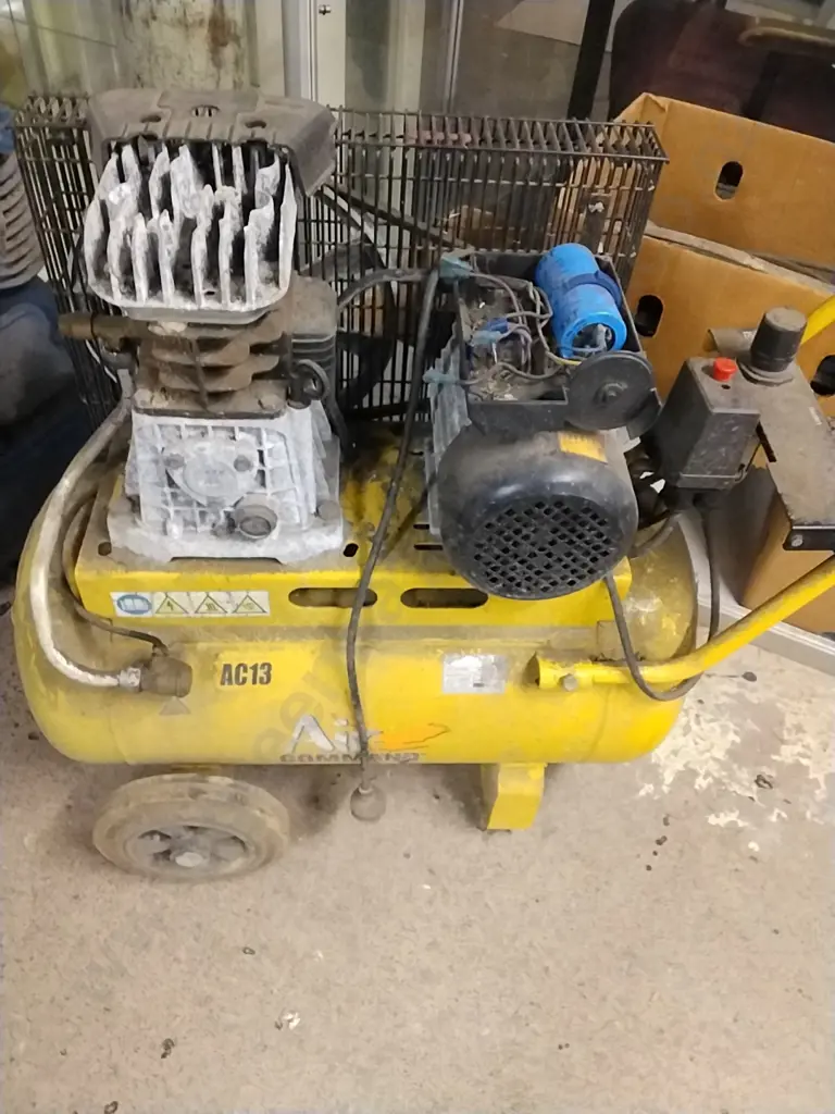 AIR COMMAND COMPRESSOR (SUIT PARTS, UNTESTED) Image 1++
