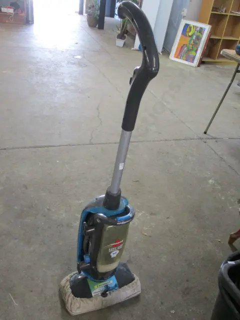 BISSELL STEAM MOP NO POWER CORD UNTESTED SUIT PARTS Image 1++