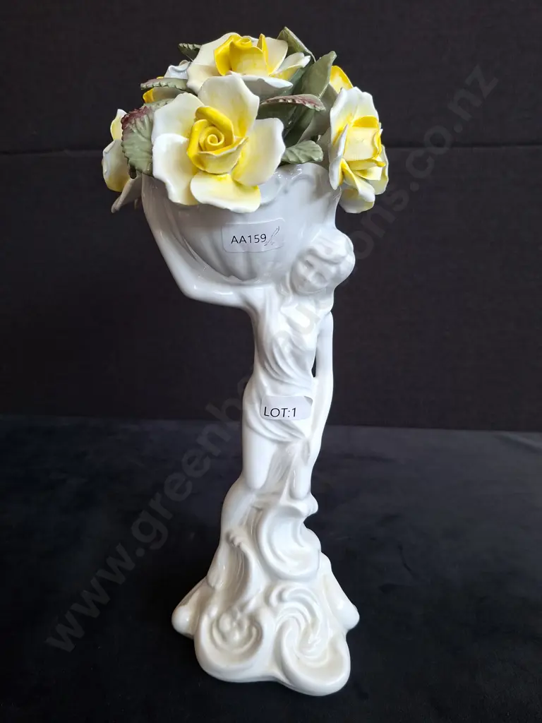 STRATFORD FINE BONE CHINE FIGURINE  30CM HIGH Image 1++