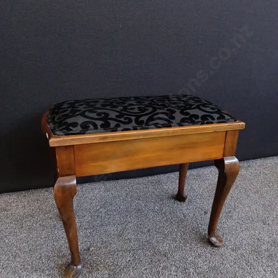 PIANO STOOL WITH VELVET UPHOLSTERY