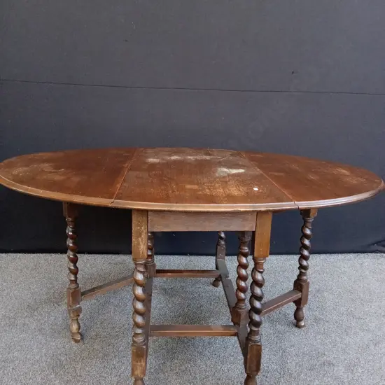 VINTAGE OAK GATELEG DROP LEAF DINING TABLE H 75CM X W 1.06 M
