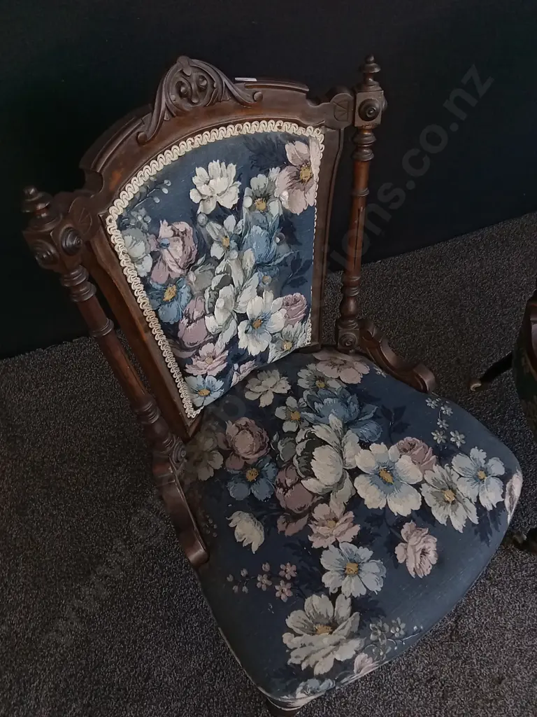 PAIR OF VINTAGE CHAIRS WITH FLORAL UPHOLSTERY, DAMAGE ON LIGHT BLUE CHAIR Image 1++