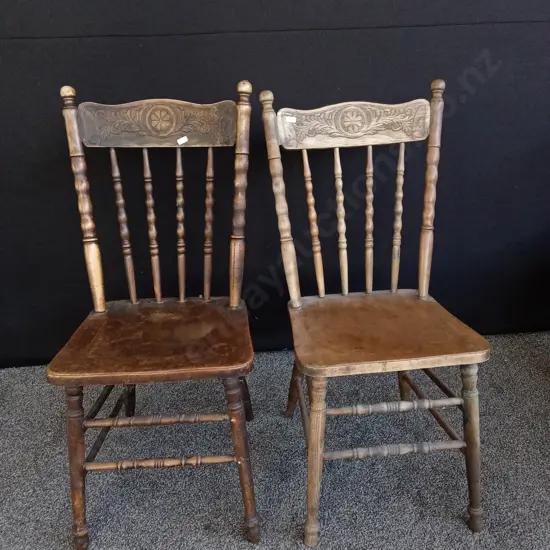 PAIR OF VINTAGE WOODEN CHAIRS WITH CARVING DETAILS