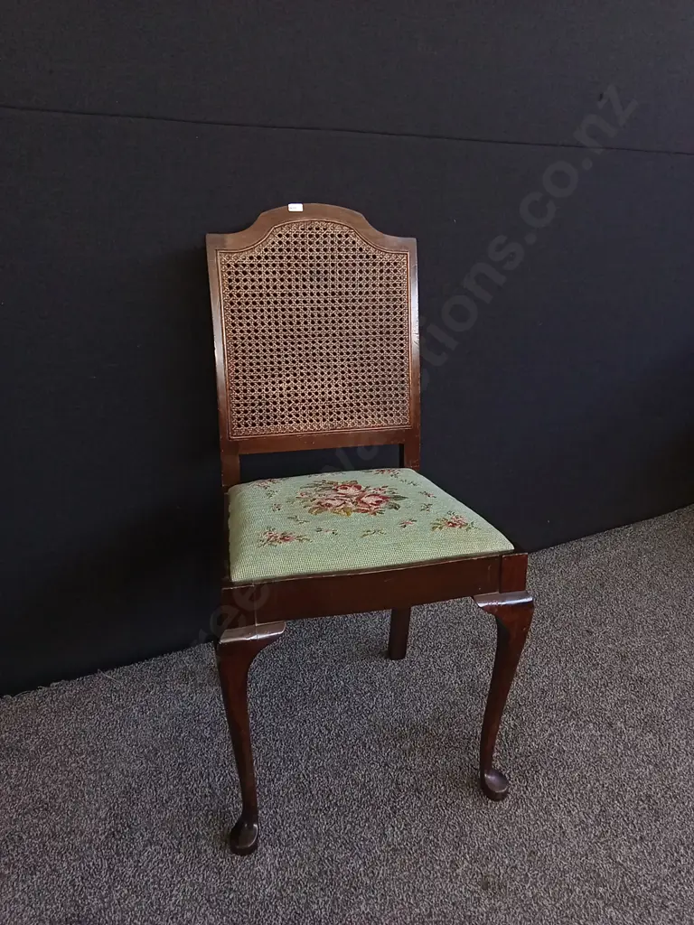 VINTAGE WOOD DINING CHAIR WITH UPHOLSTERY Image 1++