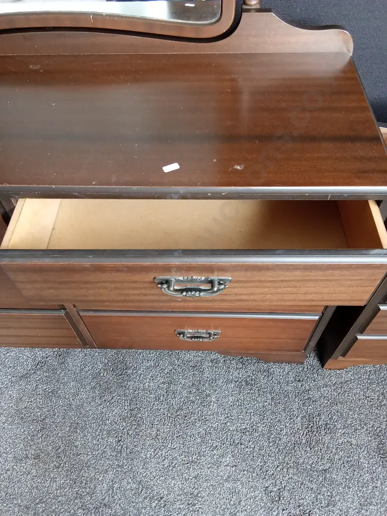 3 PIECES BEDROOM SUITE Image 1++