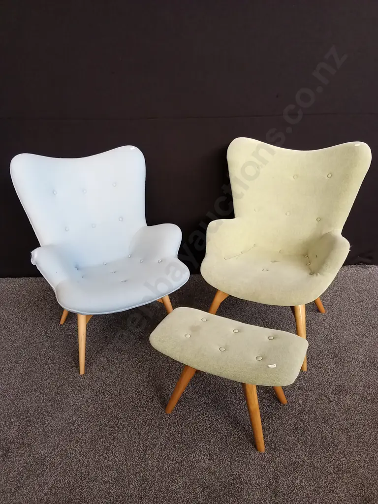 PAIR OF LOUNGE CHAIRS AND ONE FOOTSTOOL. BLUE CHAIR HAS DAMAGE Image 1++