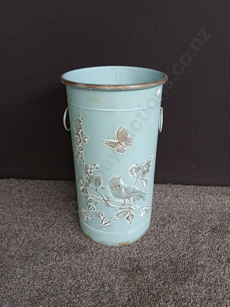 METAL WASTEBASKET Image 1++