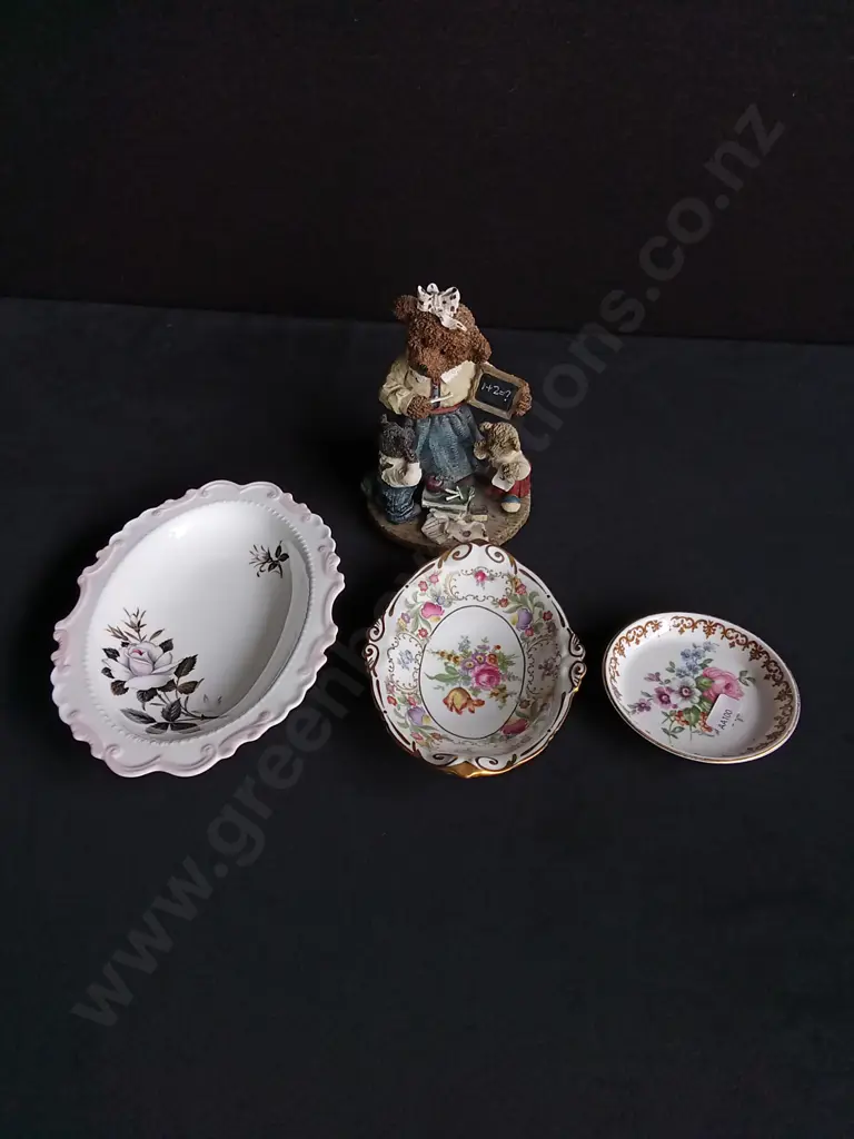 4 PIECES DECOR Image 1++